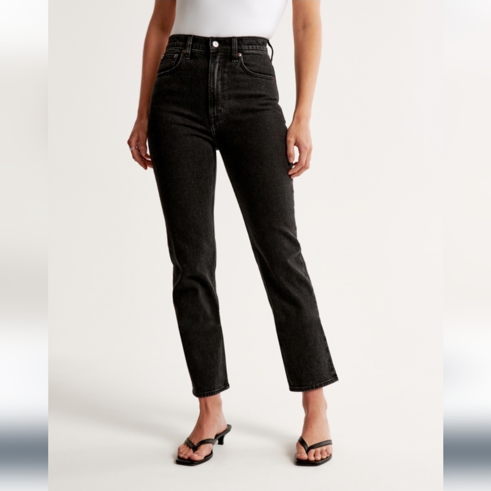 Abercrombie & Fitch Ultra High Rise Ankle Straigt Jeans